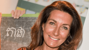 Anne-Claire Coudray fait une énorme erreur lors de son JT, un député la recadre en direct sur TF1