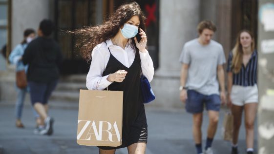 Zara : pourquoi la jupe « sweat » à moins de 15 euros nous fait complètement craquer !