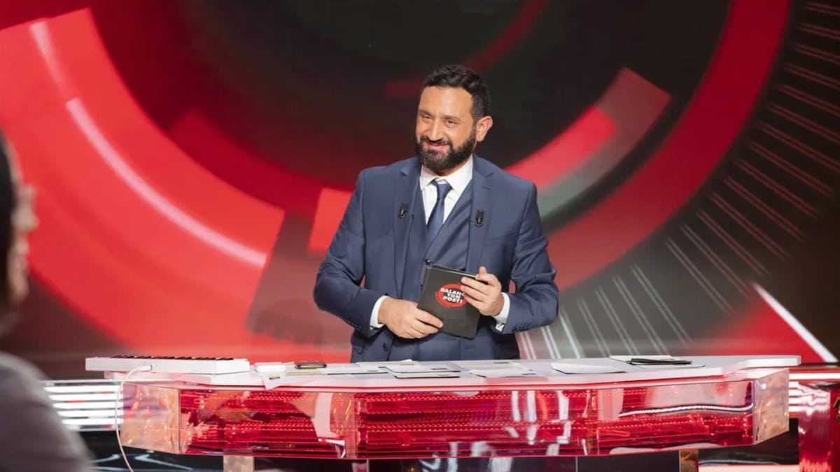 Cyril Hanouna : tout sur ce SMS du chef des séries de France Télévisions