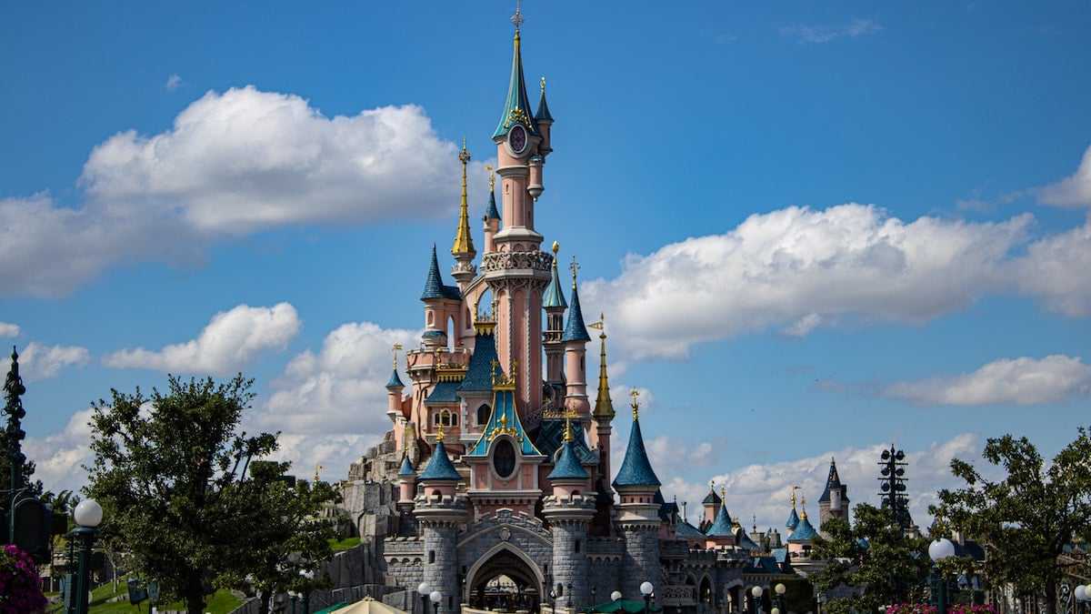 Disneyland Paris : On sait enfin quand le parc réouvrira ses portes ! Il était temps !
