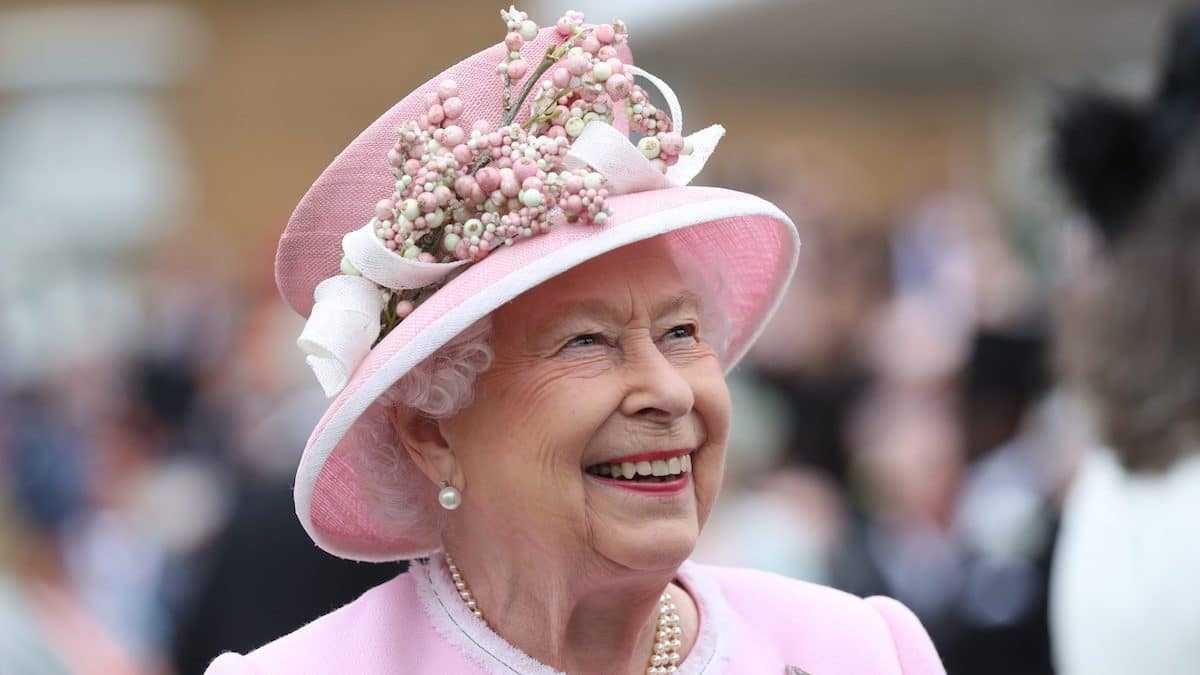 La reine Elizabeth II toune le dos à Buckingham ? Un véritable chamboulement dans le palais