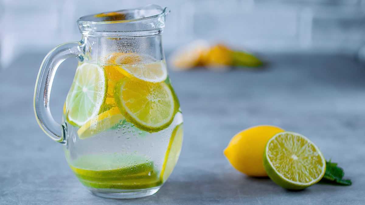 Découvrez les 7 bienfaits très surprenants de l’eau au citron pour votre santé !