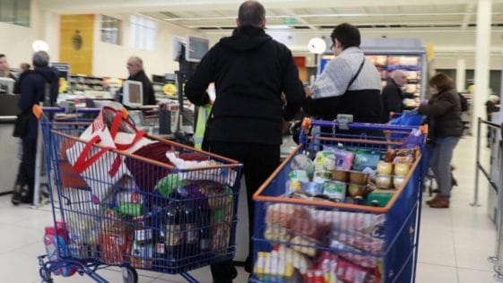 France : elle fait 1040 euros de courses au supermarché et paie 1 euro