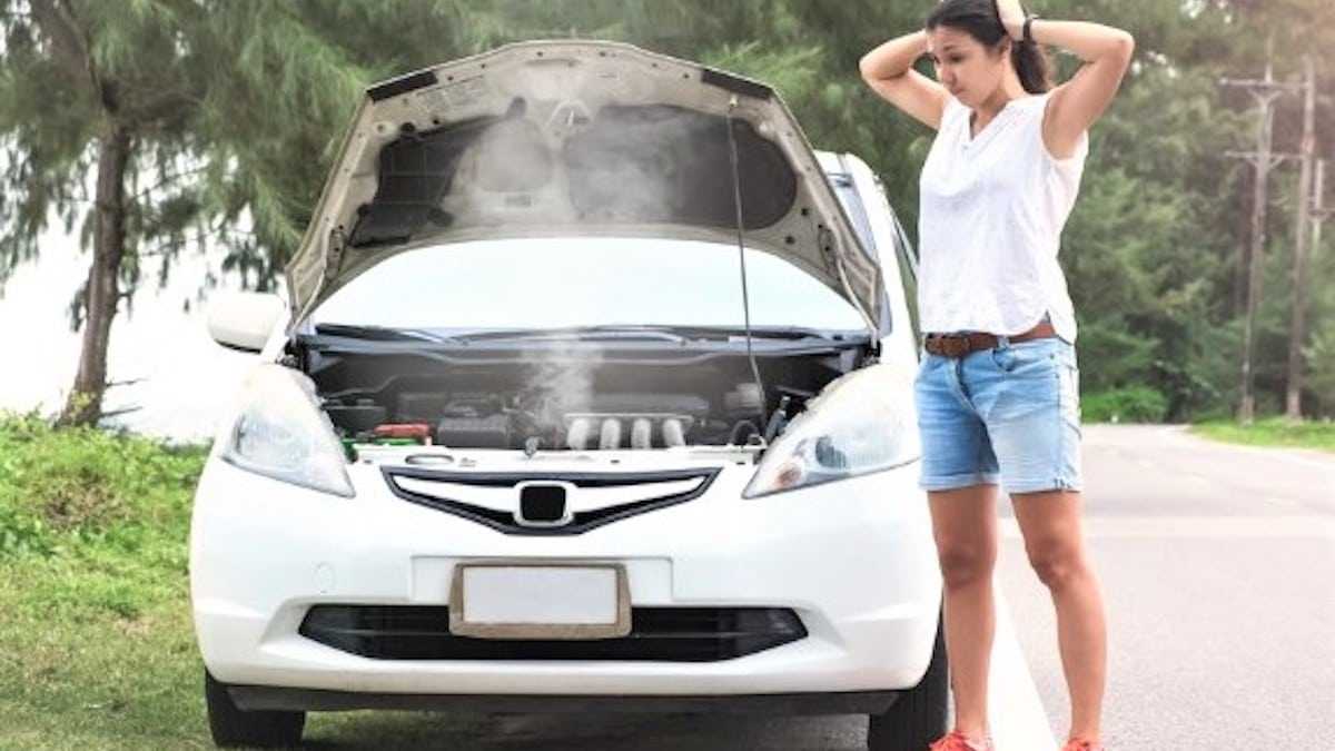 Automobile : il ne faut jamais laisser chauffer le moteur de sa voiture à l’arrêt, voici la raison !