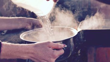 Eau de cuisson : un liquide aux utilisations magiques et totalement insoupçonnées