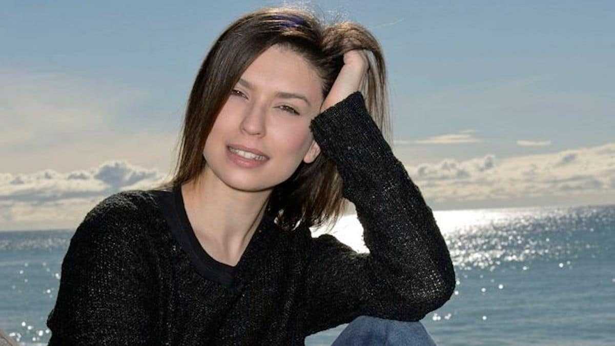 Lucie Bernardoni : menacée de mort après son tacle à Booba, elle réagit sans détour