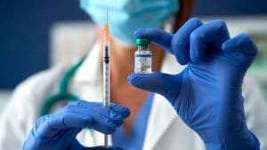 Une nouvelle dose de vaccin bientôt obligatoire ? Cette annonce de la Haute Autorité de Santé