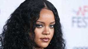 Rihanna, enceinte, ose une sortie dans une tenue inédite à New York... accompagnée de son nouvel amoureux !
