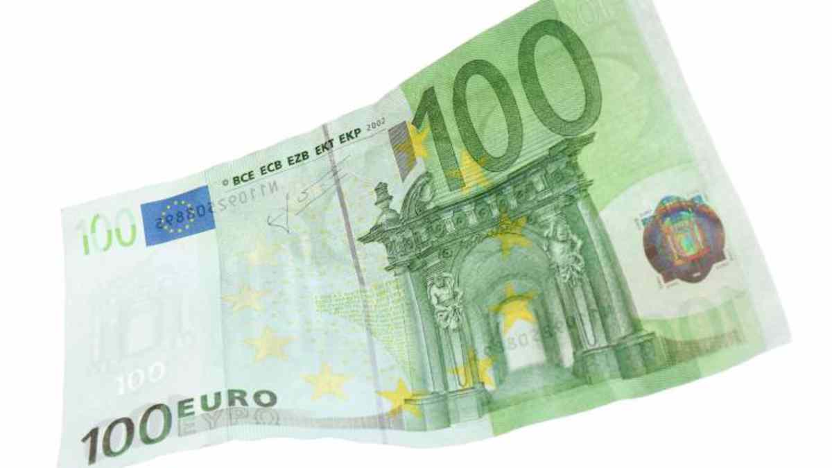 this bank offers you 100 euros in less than 5 minutes!  To find out fast!