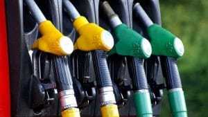 Des Français trouvent la parade pour payer moins cher l'essence, encore mieux que l'aide de l'Etat