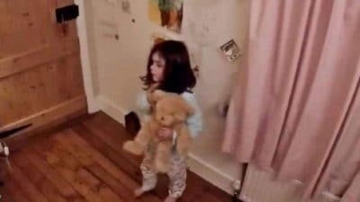 Une mère filme la baby-sitter de sa fille et comprend pourquoi les 6 autres ont abandonné