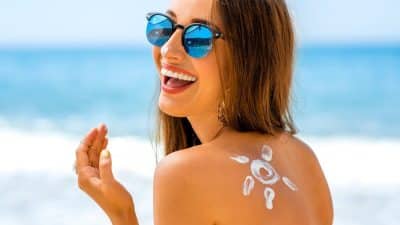 Découvrez quelle est LA meilleure crème solaire visage et elle est à moins de 15 euros !