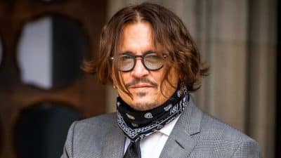 Johnny Depp à nouveau amoureux ? La star pris en flag’ avec une mystérieuse jeune femme