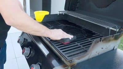 10 astuces magiques pour nettoyer facilement votre barbecue comme neuf