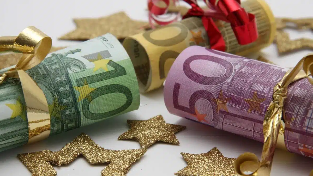 Prime de Noël, chèque énergie… : tout ce qui change pour votre portefeuille dès décembre