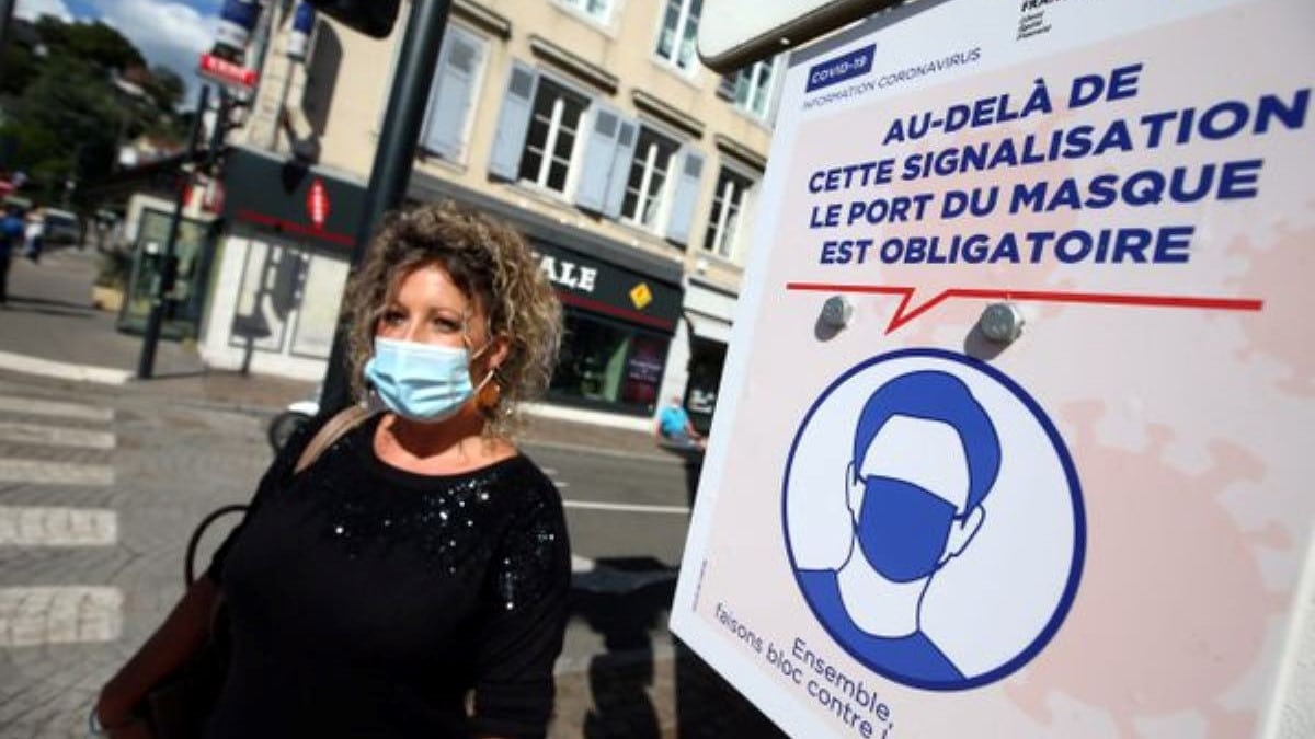 Le retour du masque face à la menace de la triple épidémie ne fait l’unanimité chez les Français