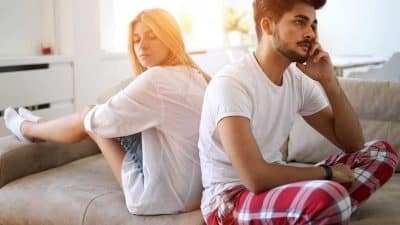 Couples: 12 indicateurs et signes que votre partenaire n’est plus amoureux de vous, selon les psychologues !