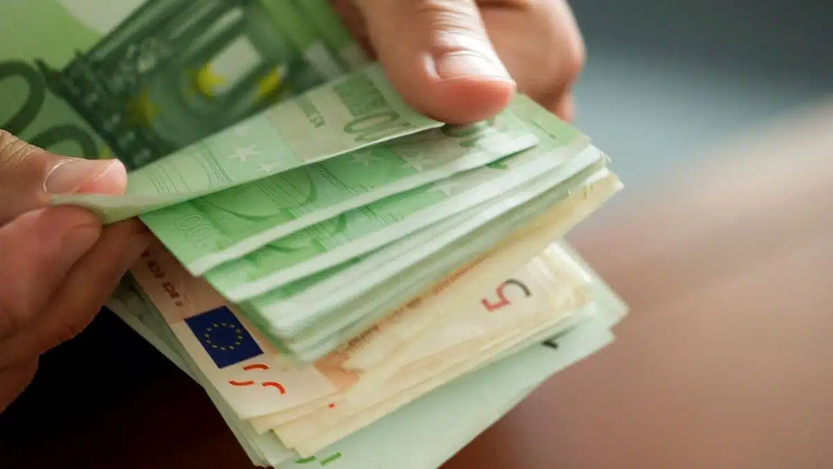 Nouvelle prime exceptionnelle jusqu’à 6 000 € de plus en 2023 : les Français concernés