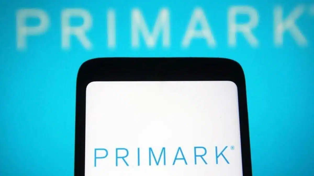 Une ex-vendeuse Primark balance tous les secrets de l’enseigne sur TikTok