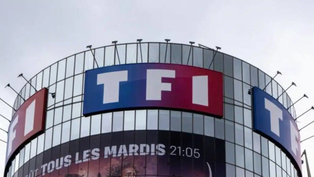 TF1, coup de théâtre : un animateur phare arrête la présentation de son émission culte
