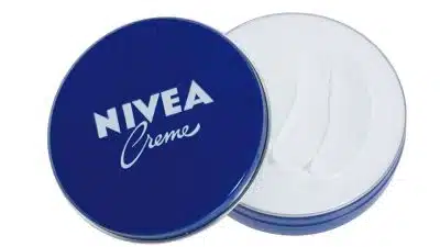Ce remède naturel avec de la crème Nivea est miraculeux pour paraître 10 ans de moins