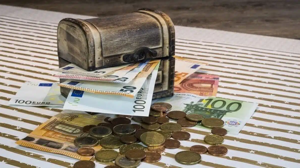 12 astuces pour réussir à épargner si vous gagnez moins de 2000 euros par mois