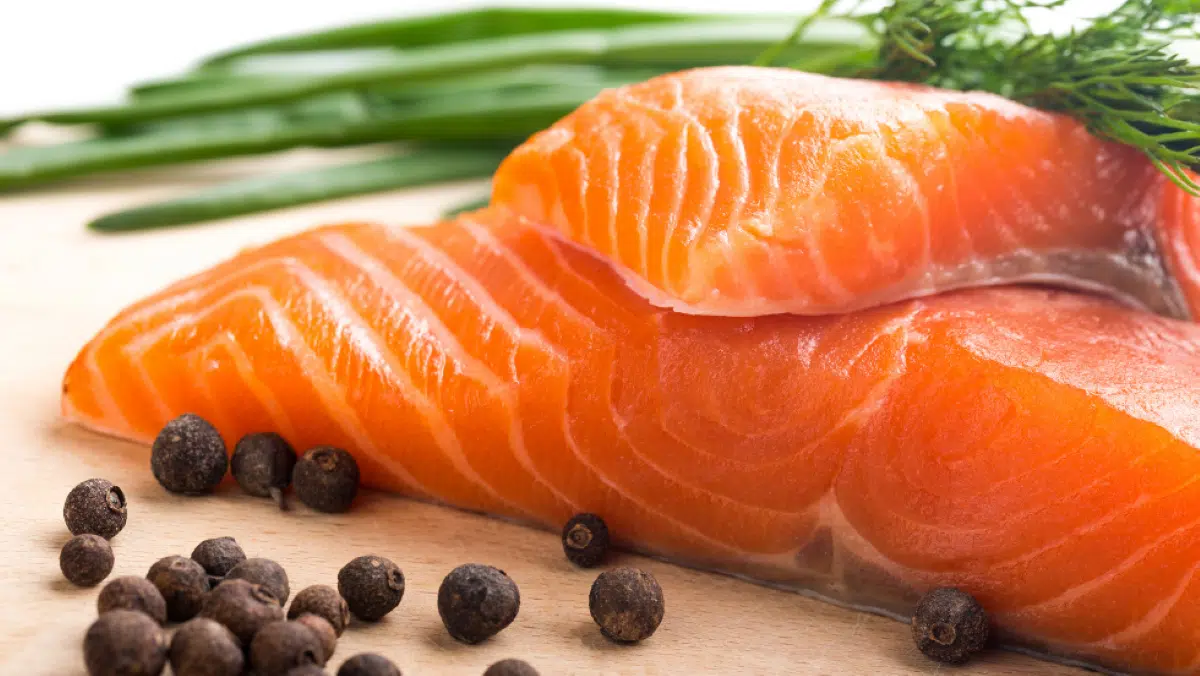 Ce saumon contaminé par la Listeria fait l’objet d’un rappel produit, ne le consommez pas !