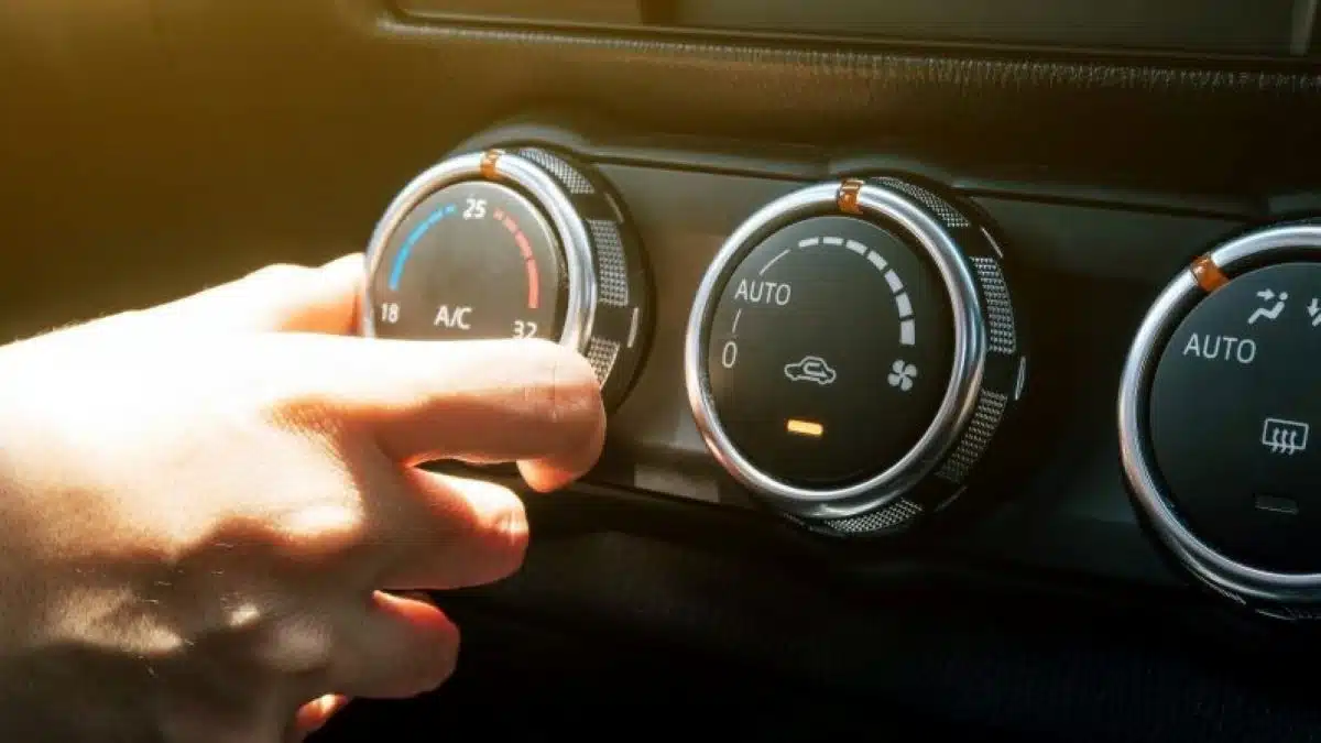 Climatisation automobile : voici comment vérifier son fonctionnement avant de partir en vacances