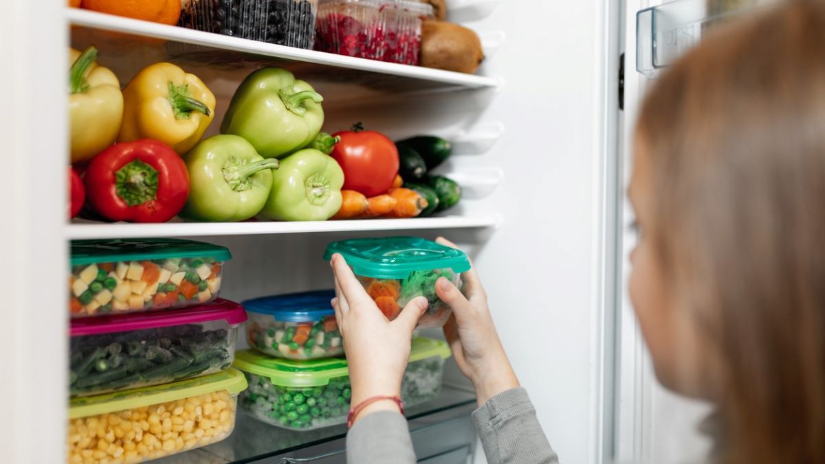 Plats cuisinés : les durées maximales de conservation au réfrigérateur selon un docteur