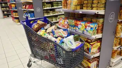 Inflation : les produits que les Français n’achètent plus à cause de l’explosion des prix