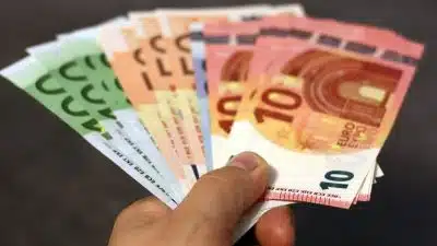Prime exceptionnelle jusqu’à 800 euros : les 4 conditions pour pouvoir toucher ce bonus
