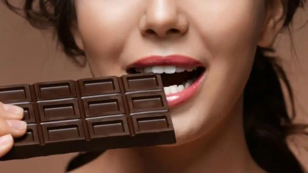 Le chocolat noir est-il vraiment sain à la santé si vous en consommez chaque jour ?