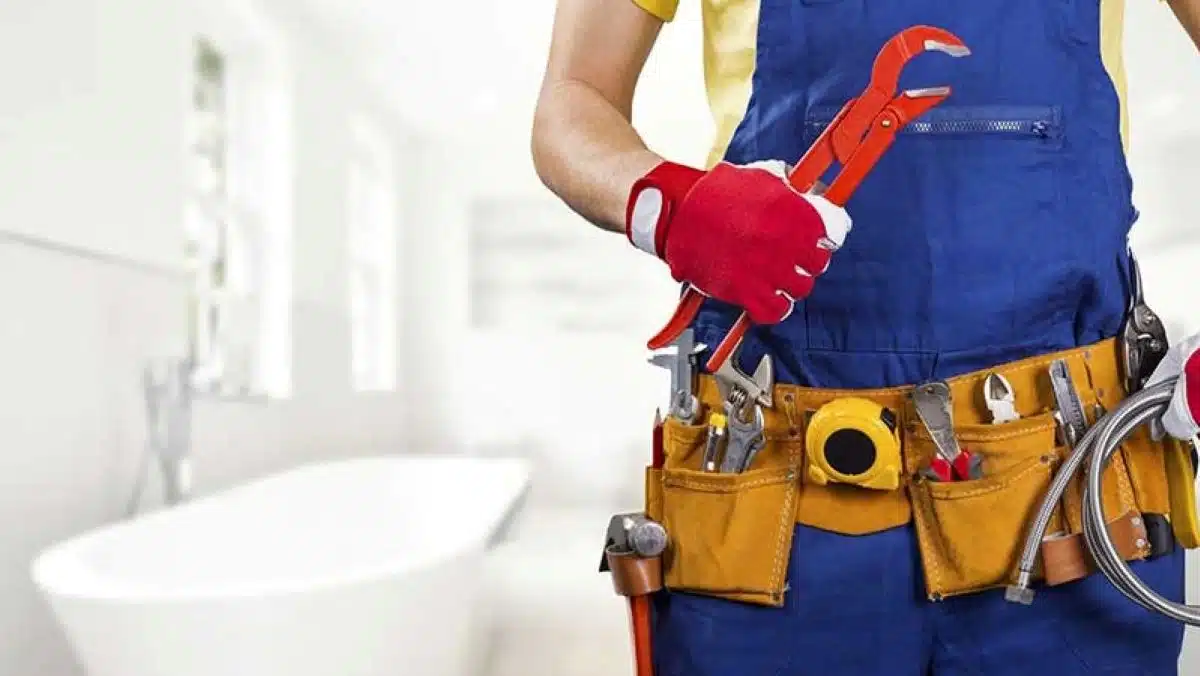L’astuce des plombiers pour nettoyer et désinfecter vos toilettes efficacement et facilement