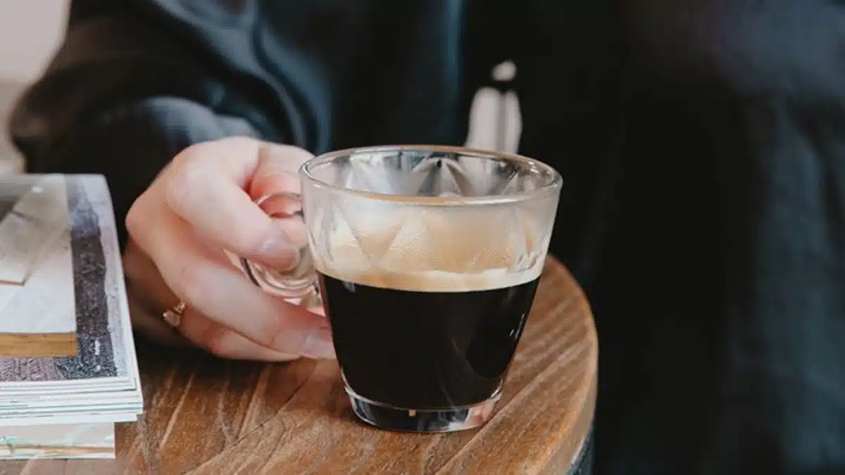Est-il vraiment sain à la santé de boire du café chaque jour ? La réponse d’une étude