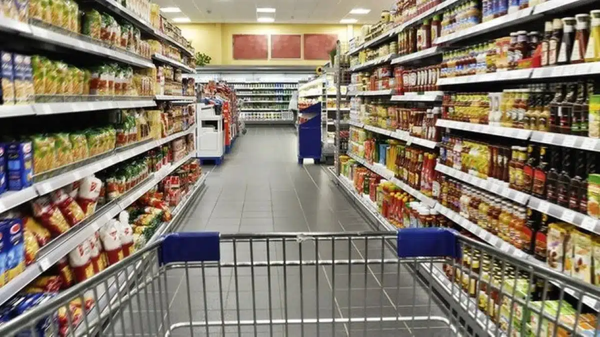 Lidl, Carrefour, Leclerc : ces supermarchés vendent leurs stocks pour les deux dernières semaines