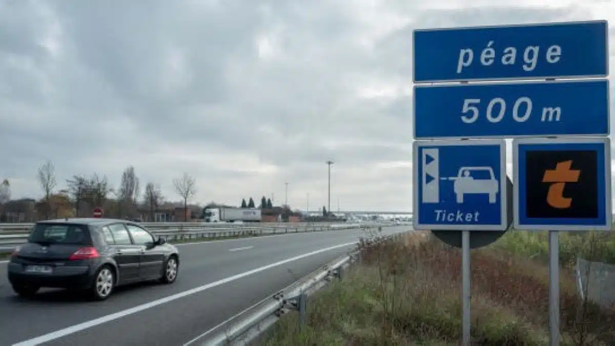 Le coût de cette autoroute a encore augmenté, dépassant maintenant 5 euros par kilomètre.