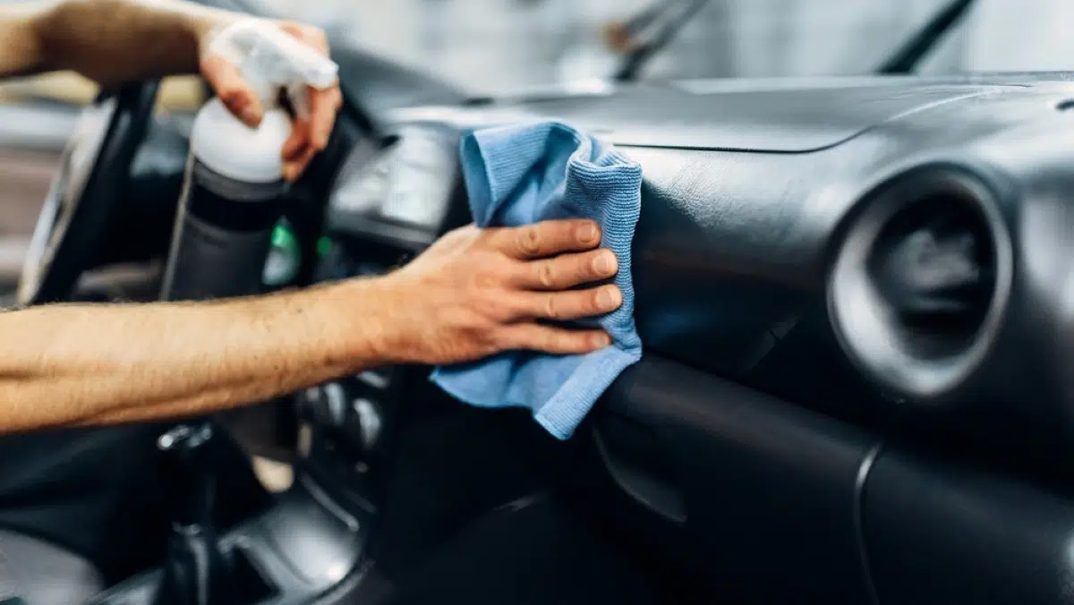 Chaque automobiliste devrait connaître cette technique avant de nettoyer sa voiture