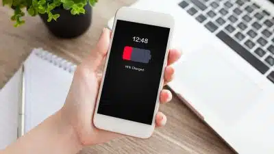 Trois clics sur votre smartphone peuvent économiser de la batterie chaque jour.