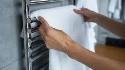 Est-ce que le sèche-serviette électrique consomme beaucoup d’énergie ?