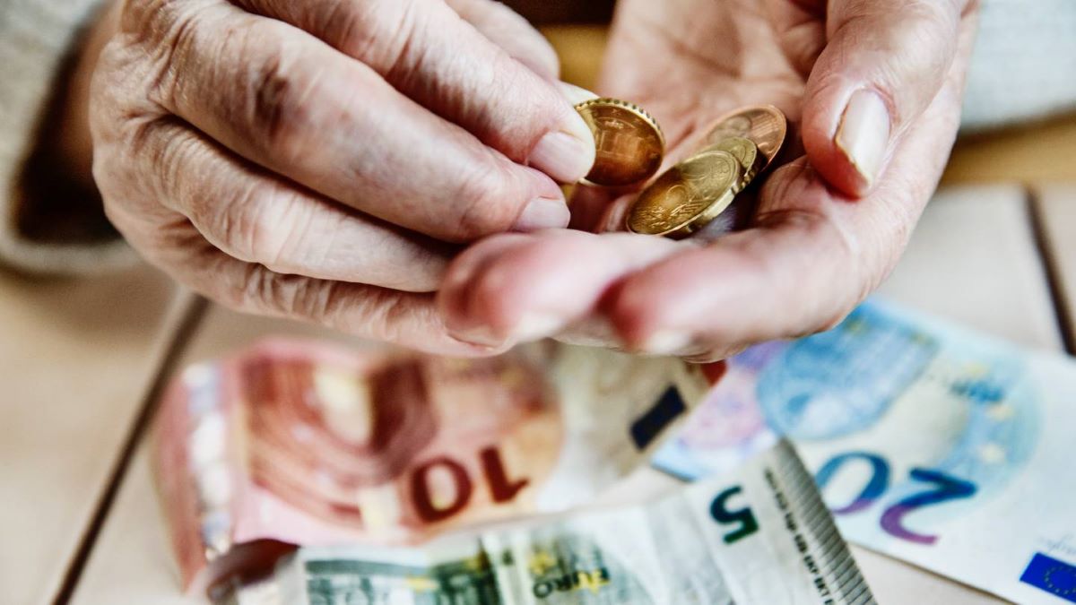 Réforme des retraites : qui va profiter des 60 euros de hausse de pension ?