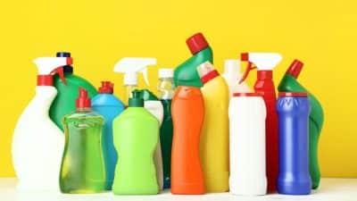 Produits ménagers : ces 2 règles à respecter pour limiter notre exposition aux substances chimiques