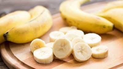 Pourquoi ces 4 aliments ne doivent jamais être consommés en même temps qu'une banane !